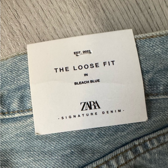 Zara Women’s Loose Fit Jeans Sz (40) (US 8) - Picture 4 of 4
